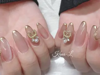 ネイル 芦辺 香奈のネイルデザイン