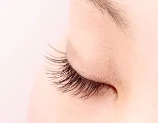 マツエク・マツパ EARTH minoriのヘアスタイル