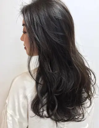 ロング カラー 透明感ブラウンカラー 🫧レイヤー🩰好実のヘアスタイル