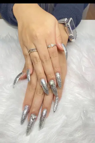 ネイル INF ネイルサロンのネイルデザイン