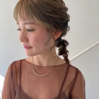 セミロング カラー ヘアアレンジ みやけ ひなのヘアスタイル