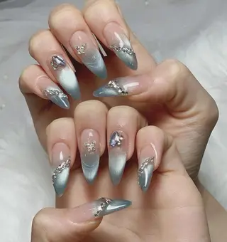 ネイル EMI ANA.CHUOのネイルデザイン