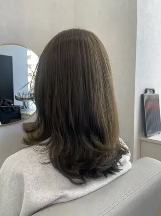 ミディアム カラー 瀬野 まみのヘアスタイル