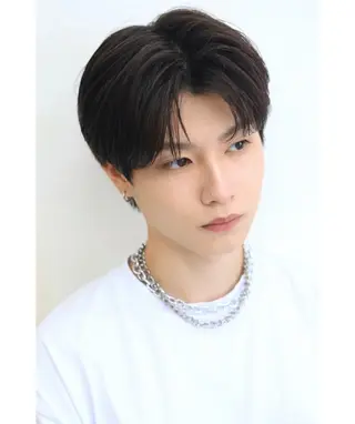 メンズ PERCUT所属・下北沢メンズ専門 美容師中島のヘアスタイル