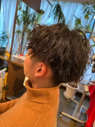 パーマ メンズ coupe ciseauxのヘアスタイル
