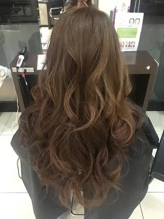ロング カラー 早川 真幸のヘアスタイル