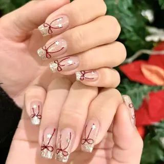 ネイル RAFFINE 月🦋🩵のネイルデザイン