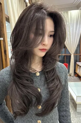 ロング カラー ARMONY表参道店所属・韓国風レイヤーカラー ライムのヘアスタイル