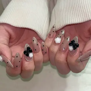 ネイル LIAn.🎀 Munakataのネイルデザイン