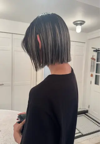 カラー ブリーチカラー🎀 韓国風/寺門美優のヘアスタイル