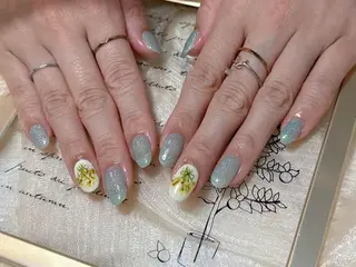 ネイル 🌼リオナ ♥️のネイルデザイン