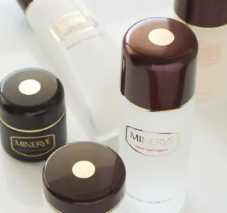 ショート カラー パーマ ヘアアレンジ メンズ キッズ ネイル マツエク・マツパ アイブロウ 夏までに肌荒れ卒業 するサロン🌻のエステ・リラクイメージ