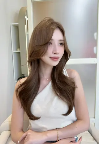 セミロング oto🤍×美髪× ゆるふわレイヤーのヘアスタイル