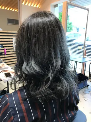 セミロング カラー 関口 友行のヘアスタイル