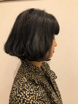 ショート カラー 石田 優菜のヘアスタイル