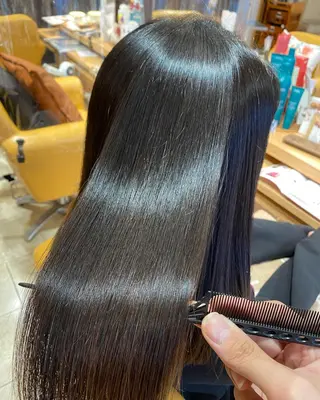 カラー 長谷川 智也/ディレクターのヘアスタイル