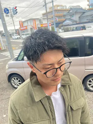 ショート パーマ パーマが得意な【最高 悠斗】のヘアスタイル