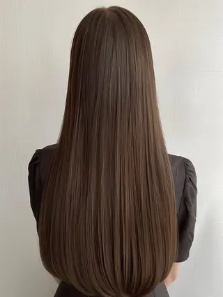 ロング ELLE salon 西梅田 小顔カットのヘアスタイル