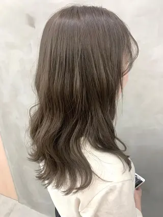 セミロング カラー ブームボックス所属・🐝ハイトーンカラー hachi🐝のヘアスタイル