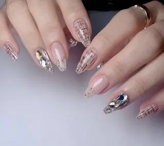 ネイル Lyna 池袋のネイルデザイン