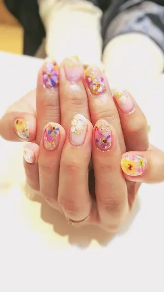 ネイル Director金野 麻衣子のヘアスタイル