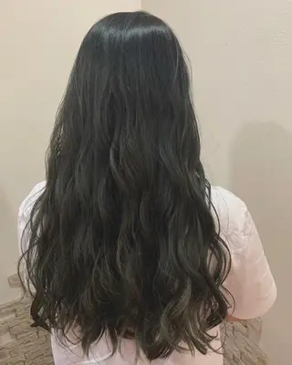 ロング カラー パーソナルカラー 藤本夢のヘアスタイル