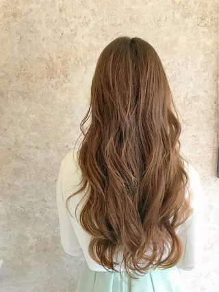 ミディアム due hair 京都駅前店 MILBON オージュア認定サロン【デューヘアー】所属・ハイトーンブリーチ 土坂　由志【京都】のヘアスタイル