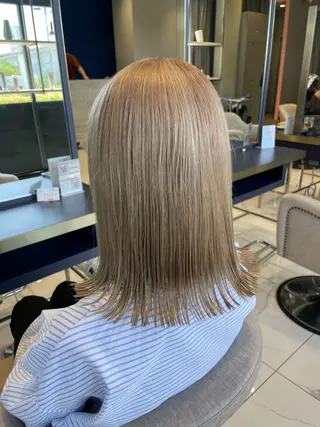 ミディアム カラー 吉原 愛美のヘアスタイル