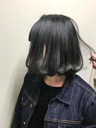 ミディアム カラー ヤマナカ エリカのヘアスタイル