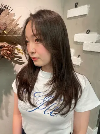 ロング 長野 温佳のヘアスタイル