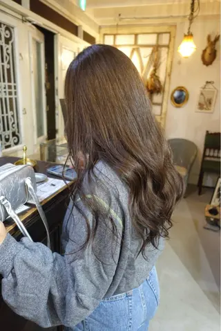 ロング 梅澤 舞のヘアスタイル