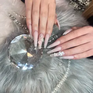 ネイル MADIA所属・MADIA RUNAのネイルデザイン