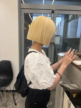 ミディアム カラー ハイトーンカラー🐬 えりかのヘアスタイル