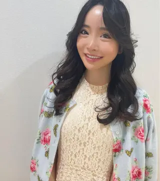 セミロング カラー 💙美髪救世主💙 関華蓮のヘアスタイル