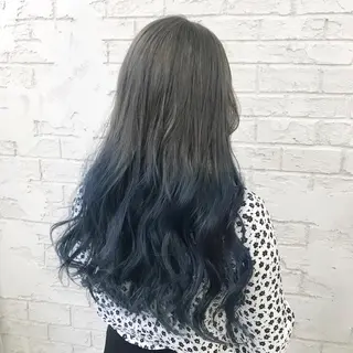 ロング カラー オリーブ/アッシュ やわらか透明感カラーのヘアスタイル