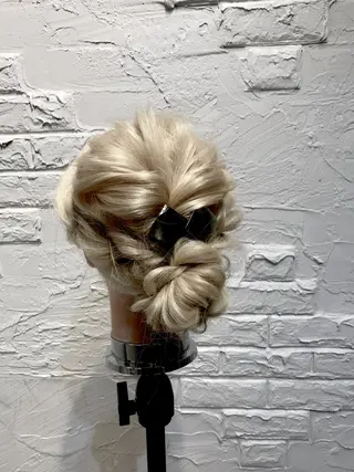 ロング ヘアアレンジ uros.所属・中目黒✂︎店長✂︎ TOMOHIROのヘアスタイル