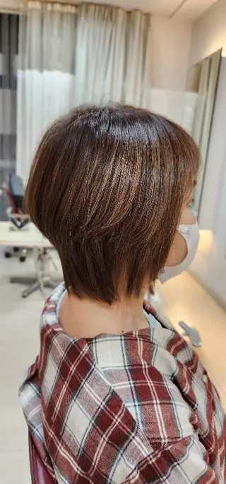 ミディアム カラー hairmake Juinのヘアスタイル