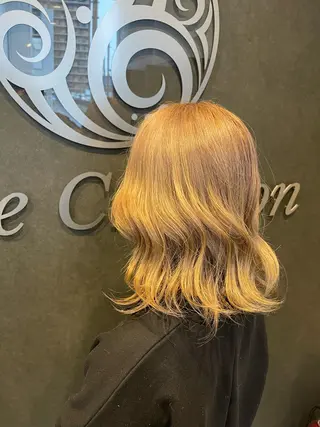 ショート ハイトーン ／ レイヤー/吉田陸斗のヘアスタイル