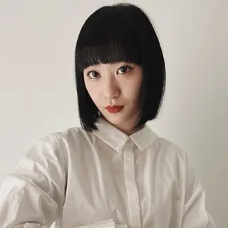 ショート カラー 前野 日奈のヘアスタイル