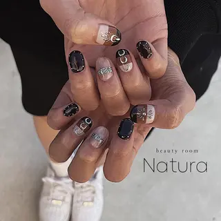 ネイル マツエク・マツパ アイブロウ beautyroom Naturaのネイルデザイン