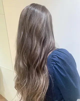 ロング カラー GO TODAY SHAiRE SALON 梅田店所属・ベージュカラー/ボブ チャネリングカットのヘアスタイル