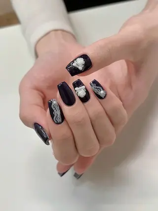 ネイル tsuki🎀ワンホ ン🍒ガーリー🪄のネイルデザイン