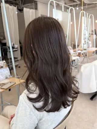 カラー 辺見 葵のヘアスタイル