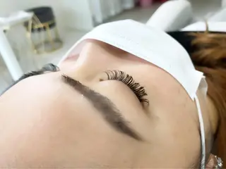 マツエク・マツパ By color EYE&NAIL所属・By color EYE【BEE】のマツエク・マツパデザイン