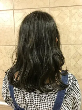 ミディアム カラー 菅村 勇亮のヘアスタイル