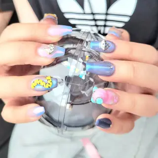 ネイル Natsumi 🦊  Nailのネイルデザイン