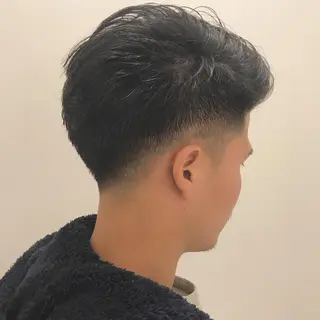 ショート カラー パーマ メンズ 平内 賢人のヘアスタイル