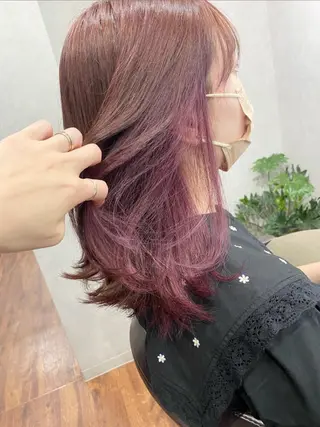 セミロング カラー _White所属・ＳＨＩ ＺＵのヘアスタイル