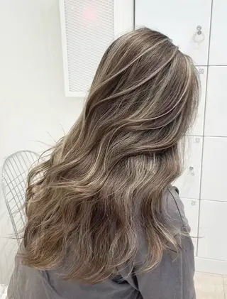 セミロング カラー ✨レイヤーカット 海外ヘア/原宿✨のヘアスタイル