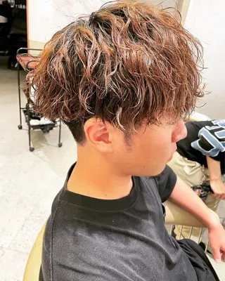 パーマ メンズ amble luxe 伊畑優希のヘアスタイル